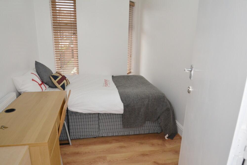 5 bedroom house for rent Standish Road, Manchester, M14 6NP UniHomes