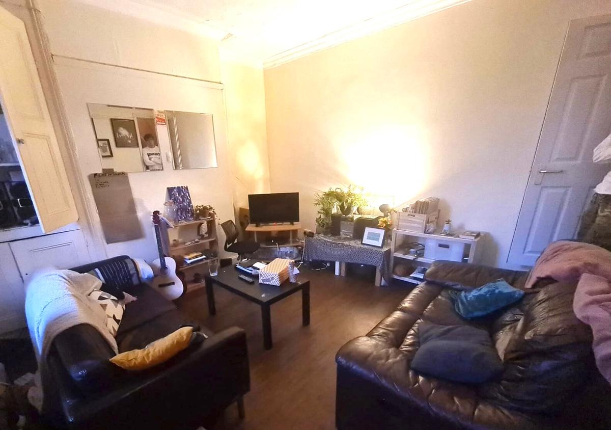2 bedroom house on Quarry Street, Woodhouse, Leeds