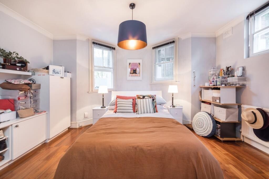 4 bedroom apartment for rent Chatsworth Road, London, NW2 4BG UniHomes