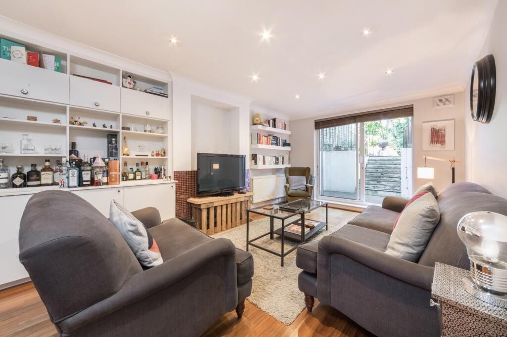 4 bedroom apartment for rent Chatsworth Road, London, NW2 4BG UniHomes