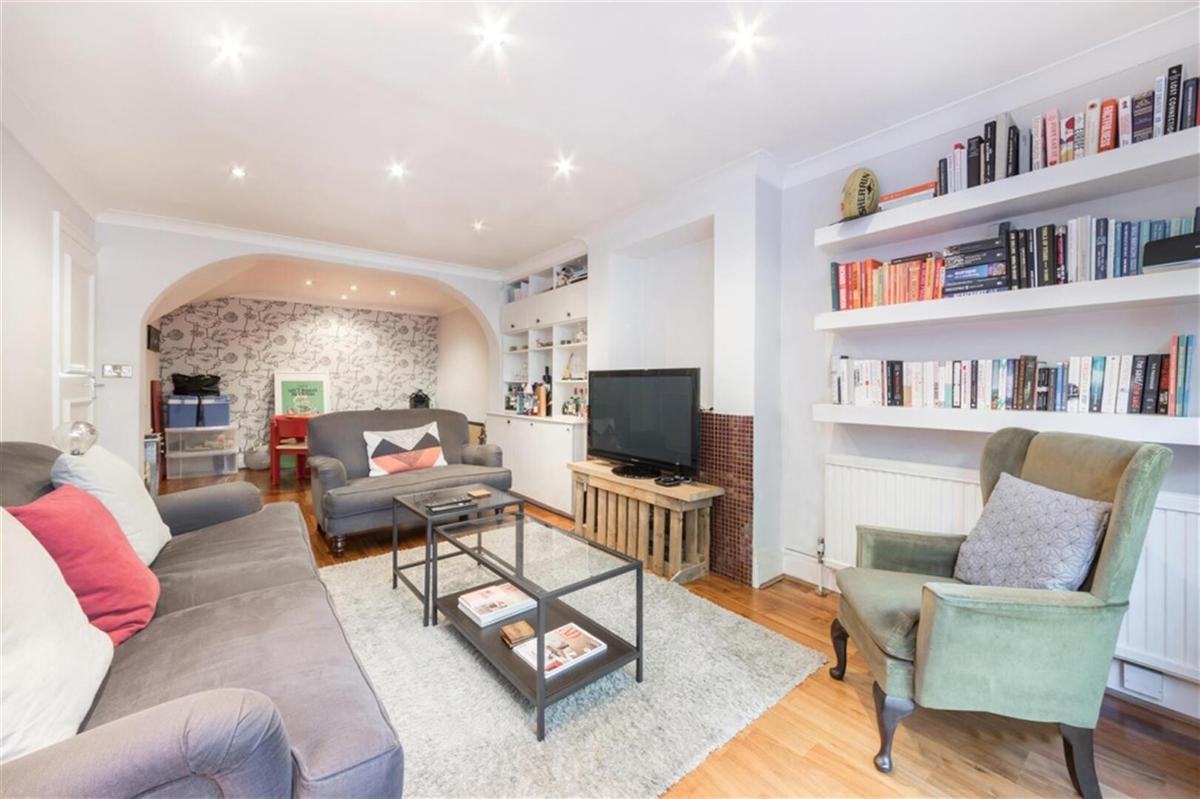 4 bedroom apartment for rent Chatsworth Road, London, NW2 4BG UniHomes