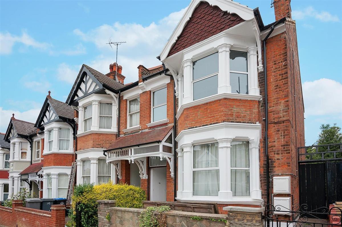 2 bedroom apartment for rent Kings Road, London, NW10 2BL UniHomes