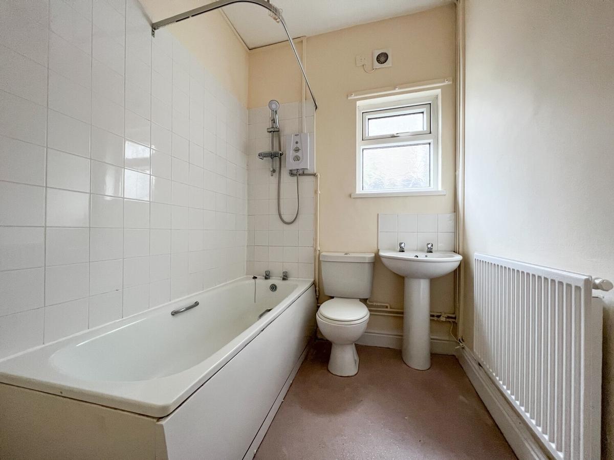 2 bedroom apartment for rent Roath Court Place, Cardiff, CF24 3SJ