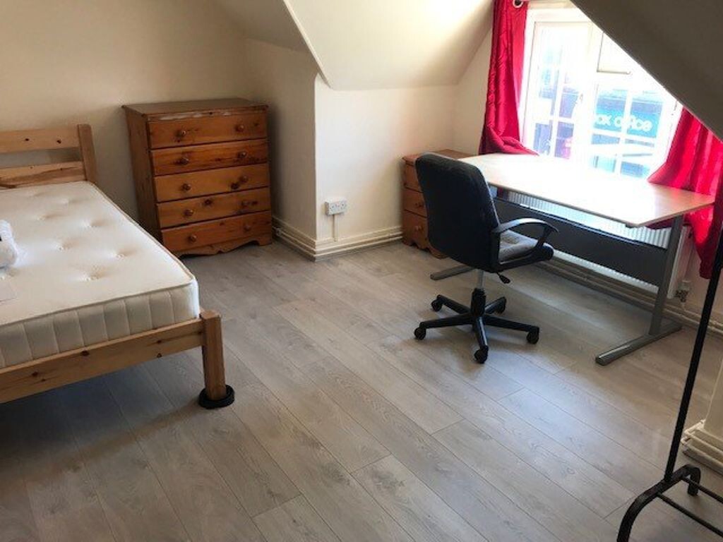 4 bedroom house for rent Cowley Road, Oxford, OX4 1UT UniHomes