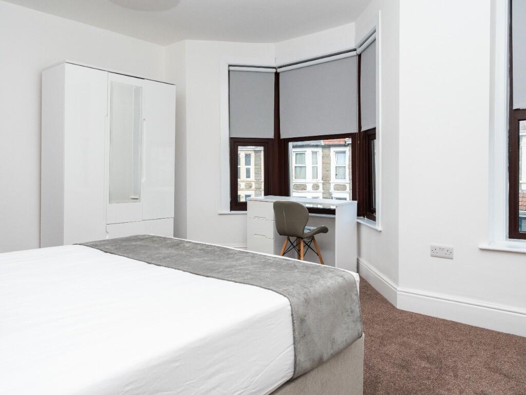 3 bedroom house for rent Downend Park Road Staple Hill, Bristol, BS16 5SZ UniHomes