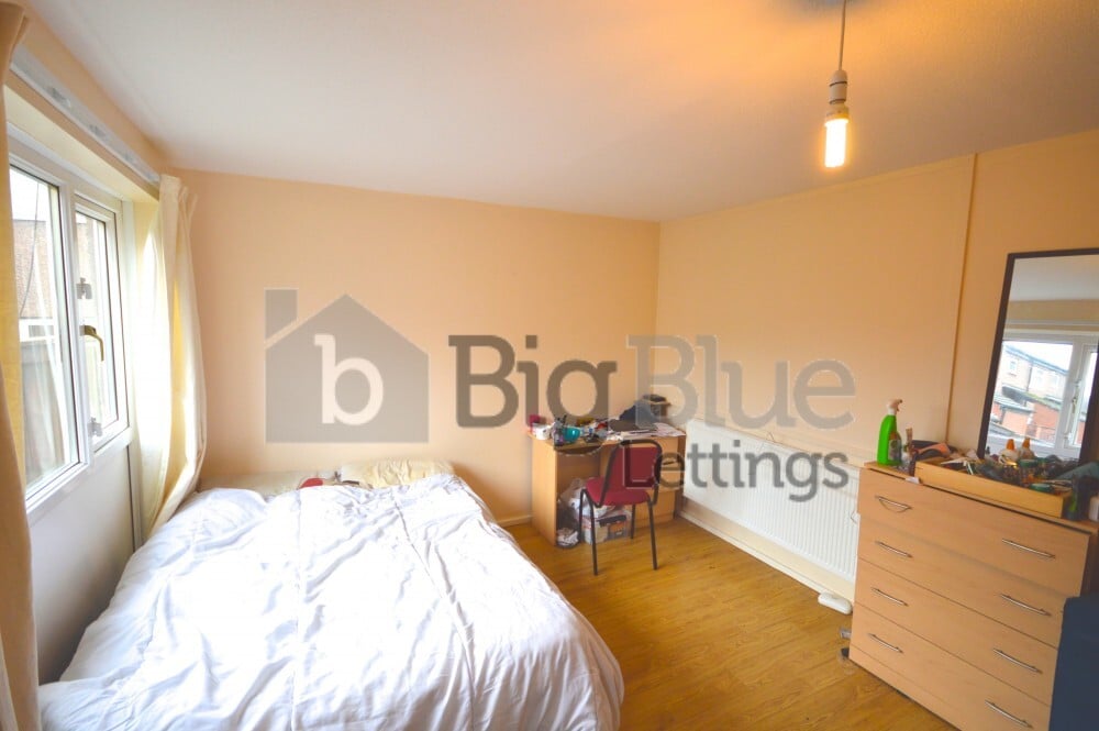3 bedroom house for rent Consort Terrace, Leeds, LS3 1ET UniHomes
