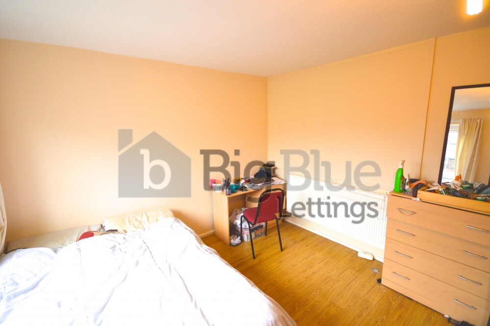 3 bedroom house for rent Consort Terrace, Leeds, LS3 1ET UniHomes