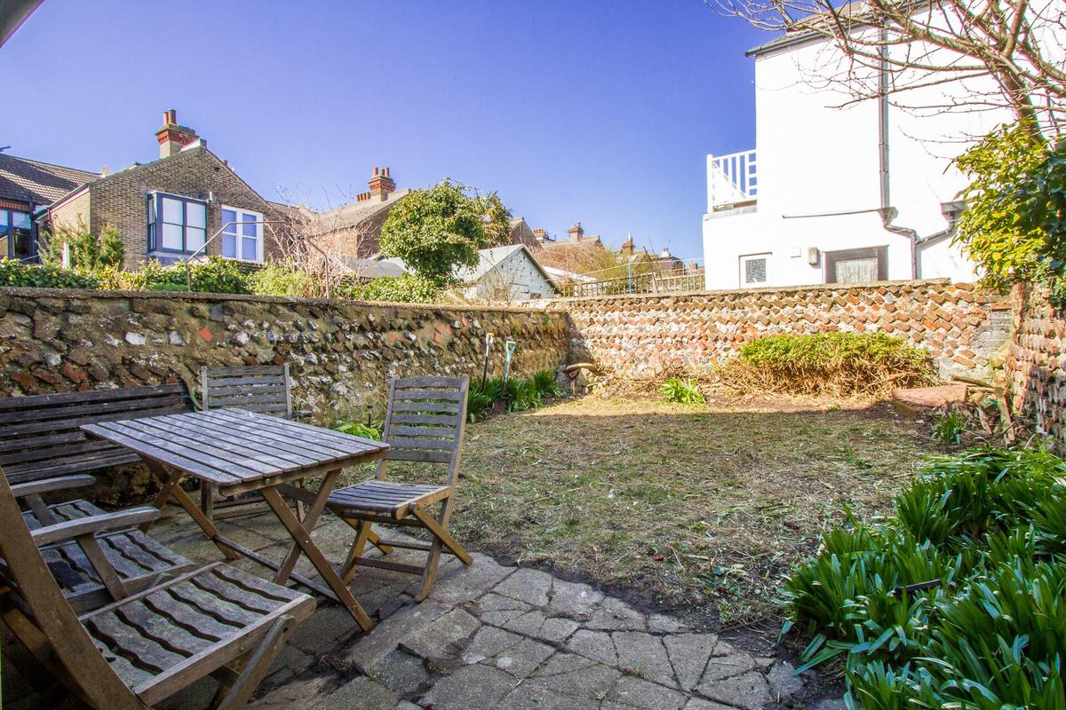 6 bedroom house for rent Hollingbury Terrace, Brighton, BN1 7JE UniHomes