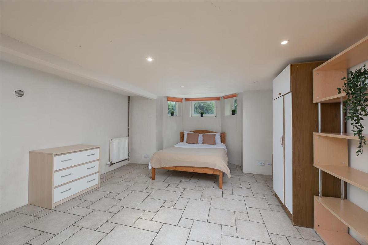 5 bedroom apartment for rent Newbridge Hill, Bath, BA1 3QA UniHomes