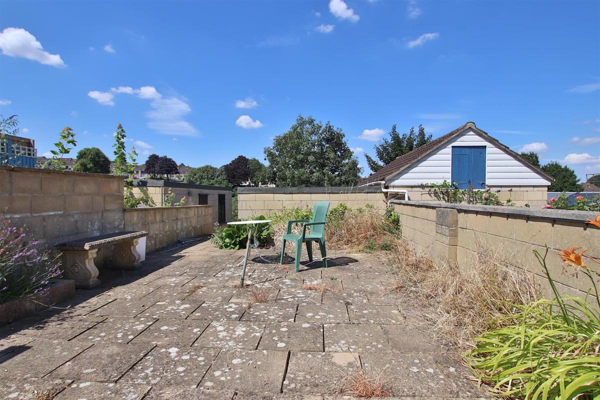 4 bedroom house for rent Coronation Avenue, Bath, BA2 2JS UniHomes