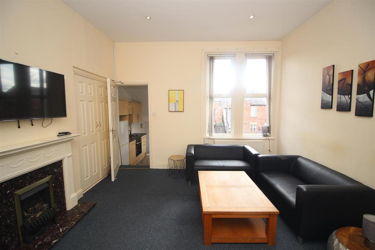 4 bedroom apartment for rent Sackville Road, Newcastle, NE6 5TA UniHomes