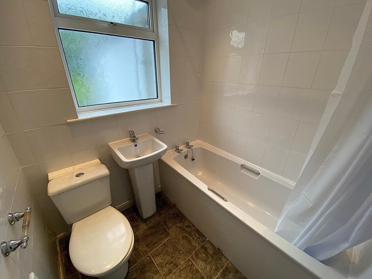 3 bedroom house for rent Marian Terrace, Leeds, LS6 2UB UniHomes