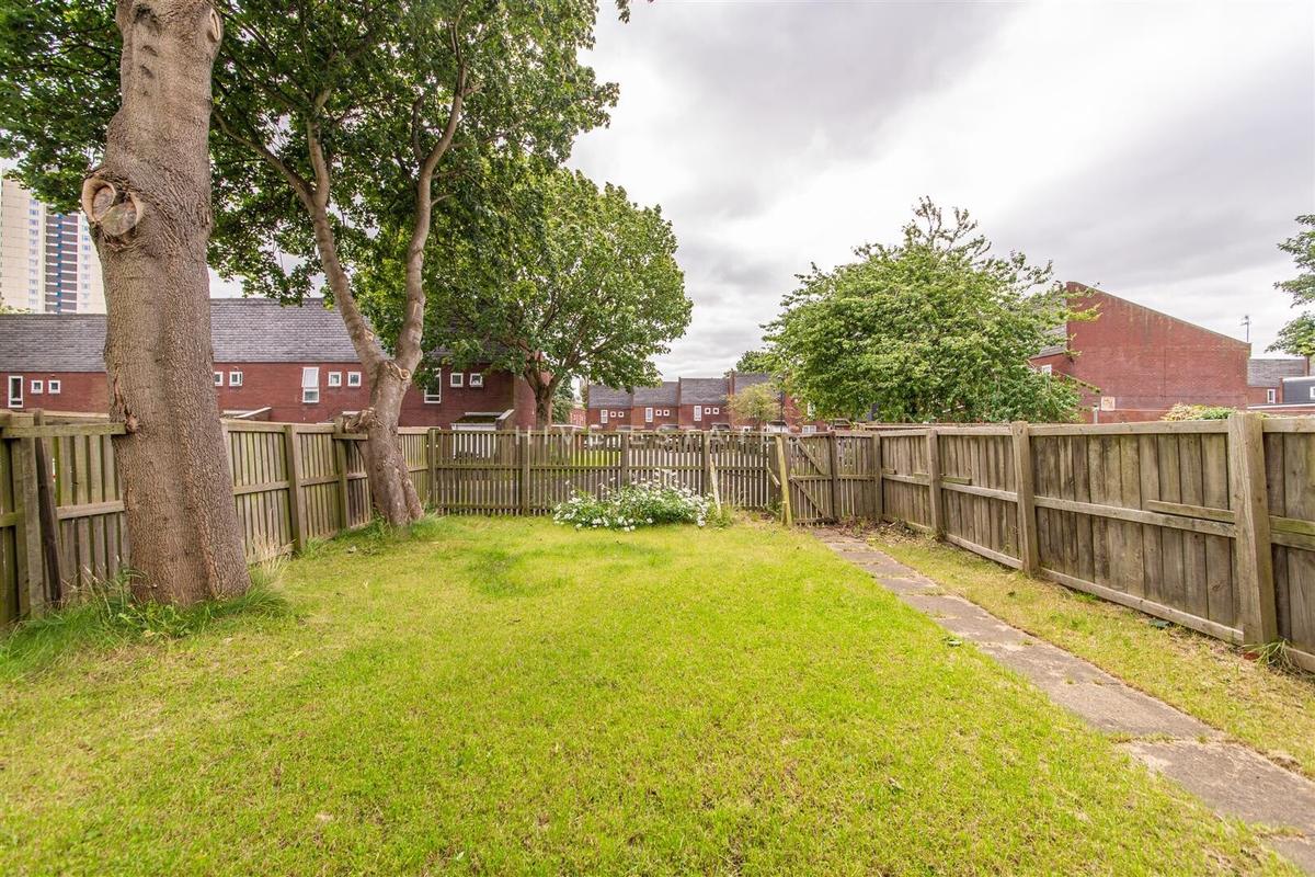 4 bedroom house for rent Milton Close, Newcastle, NE2 1YF UniHomes