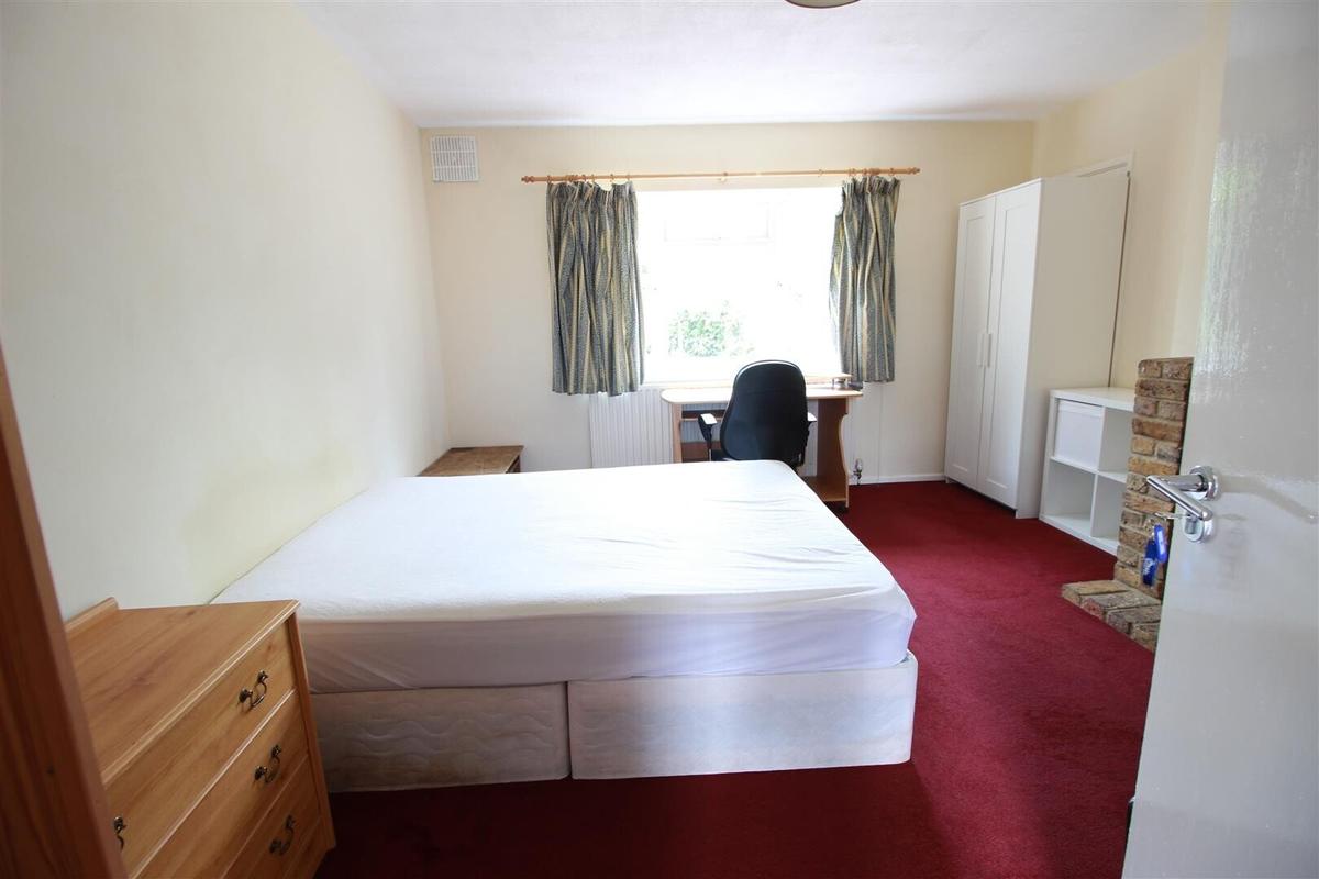 4 bedroom house for rent Peachey Lane, London, UB8 3RX UniHomes