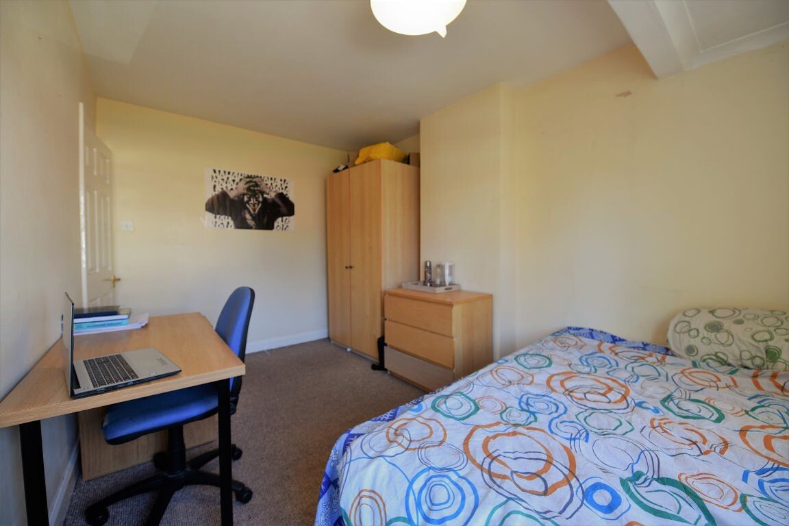 3 bedroom house for rent Cliffe Side Gardens, Leeds, LS6 2HA UniHomes