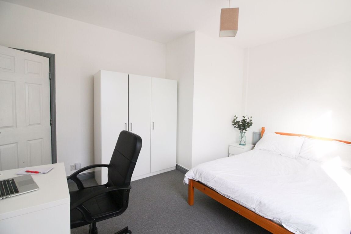 4 bedroom house for rent Abbeydale Road, Sheffield, S7 1FQ UniHomes