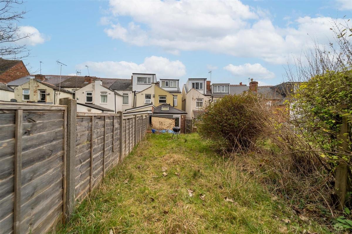 5 bedroom house for rent Harborne Park Road, Birmingham, B17 0PS UniHomes