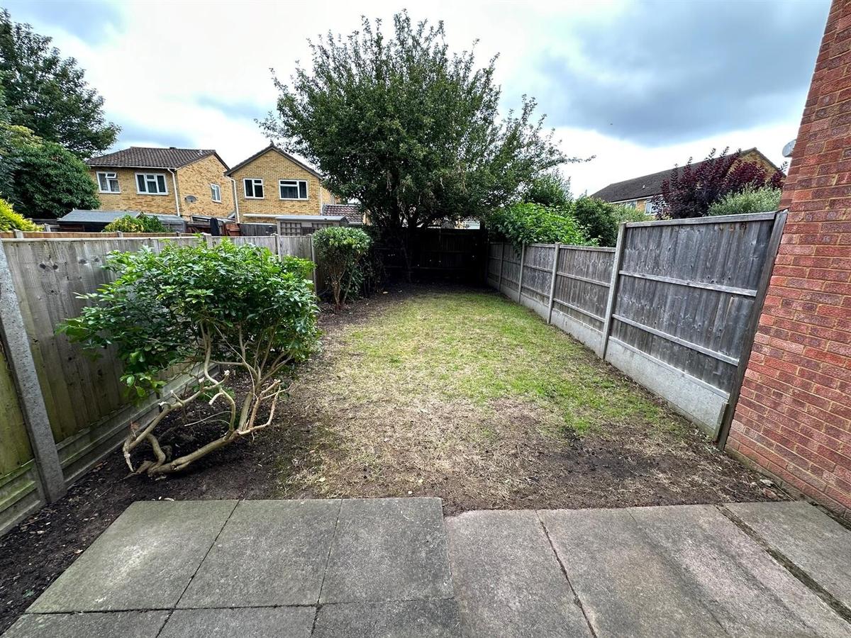 3 bedroom house for rent Ratcliffe Close, London, UB8 2DD UniHomes