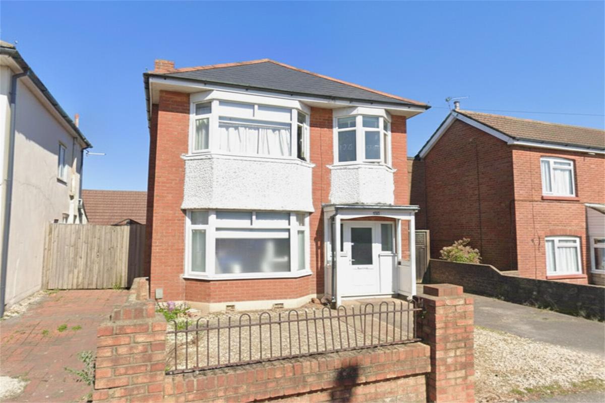 5 bedroom house on Columbia Road, Ensbury Park, Bournemouth