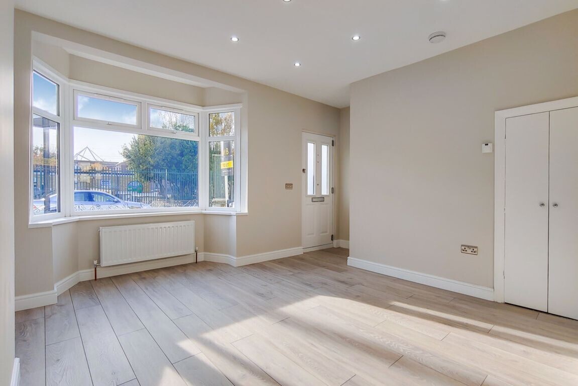 3 bedroom house for rent Shipman Road, London, E16 3DT UniHomes