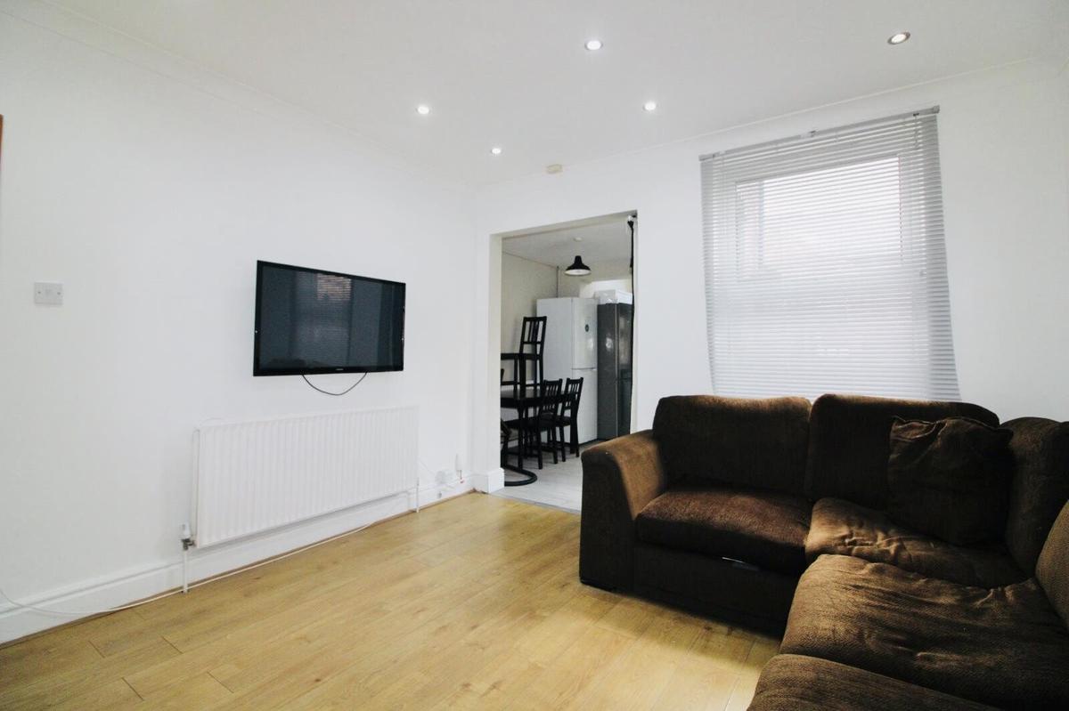 6 bedroom house for rent Balfour Road, Nottingham, NG7 1NY UniHomes