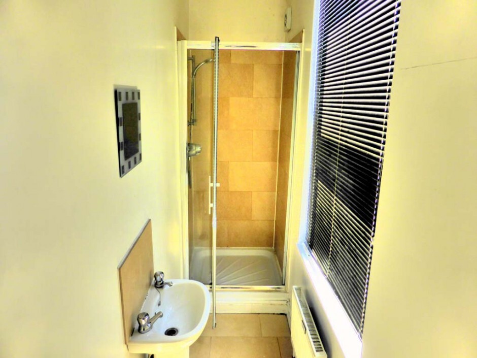 5 bedroom house for rent Royal Park Road, Leeds, LS6 1HW UniHomes