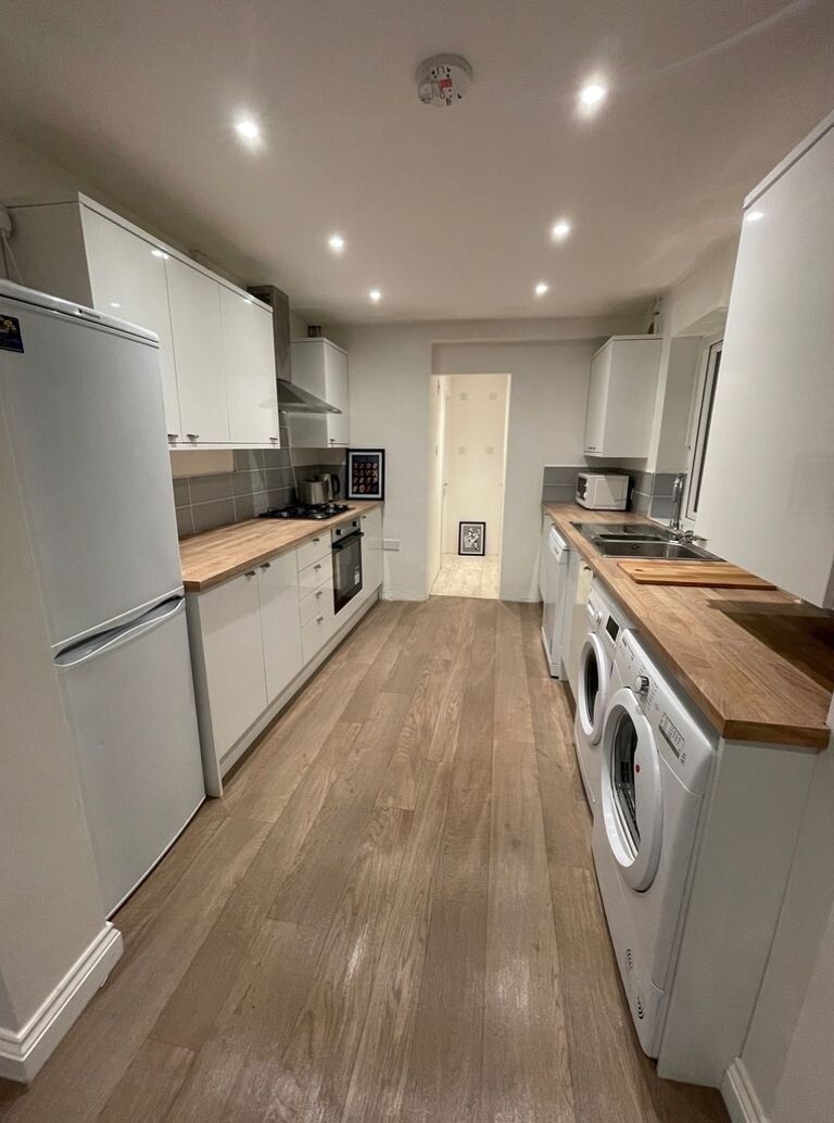 4 bedroom house for rent Cleveland Road, Portsmouth, PO5 1SG UniHomes