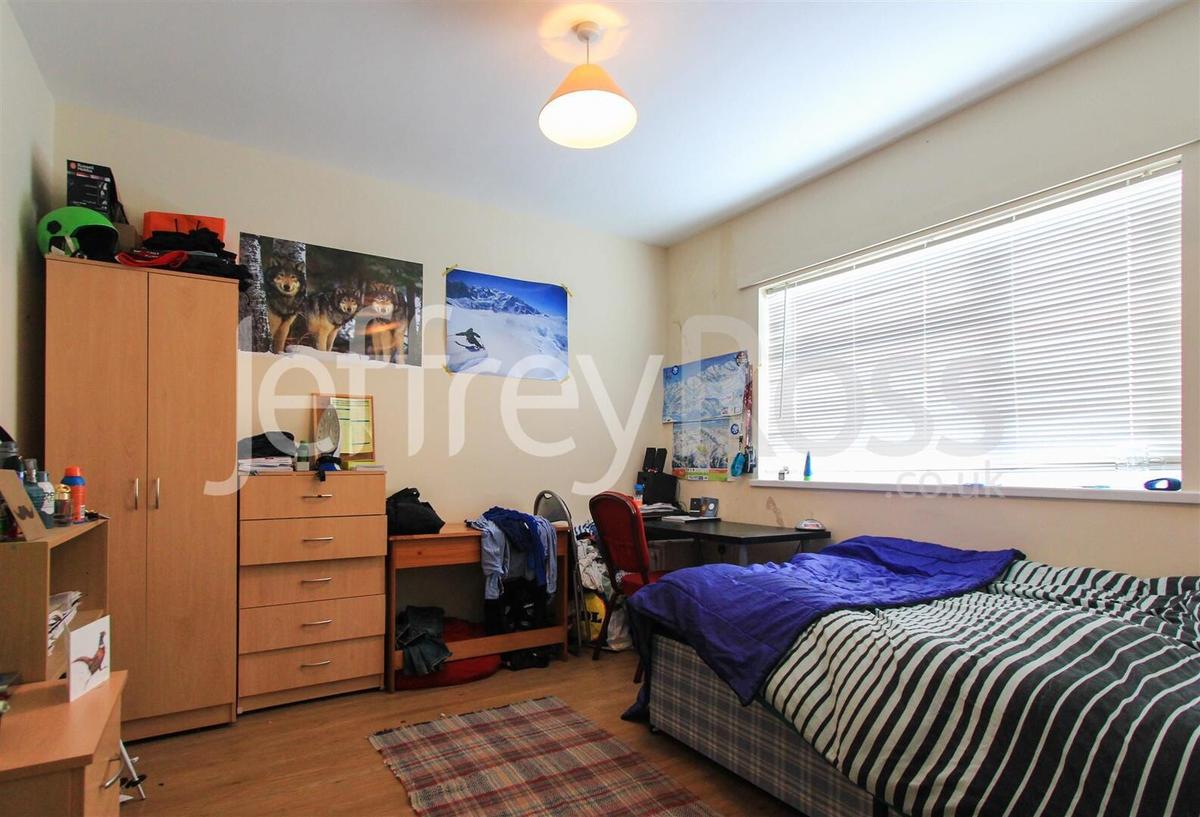 5 bedroom house for rent Treorchy Street, Cardiff, CF24 4JP UniHomes