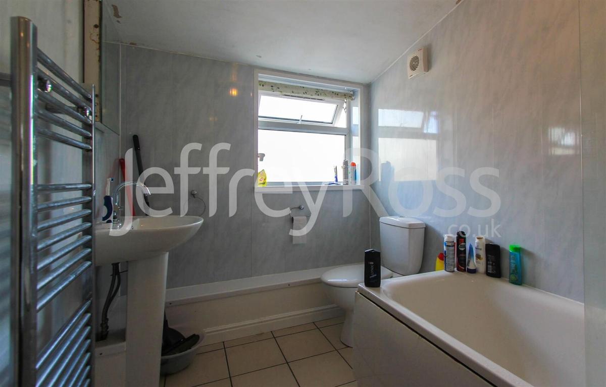 5 bedroom house for rent Treorchy Street, Cardiff, CF24 4JP UniHomes