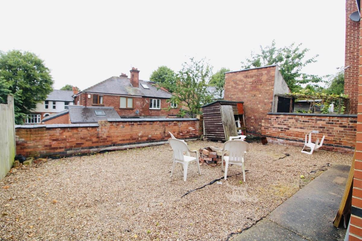 7 bedroom house for rent Harlaxton Drive, Nottingham, NG7 1JE UniHomes