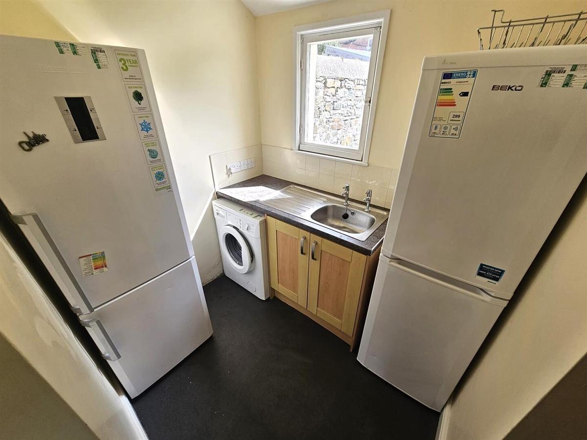 8 bedroom house for rent Caradoc Road, Aberystwyth, SY23 2JY UniHomes