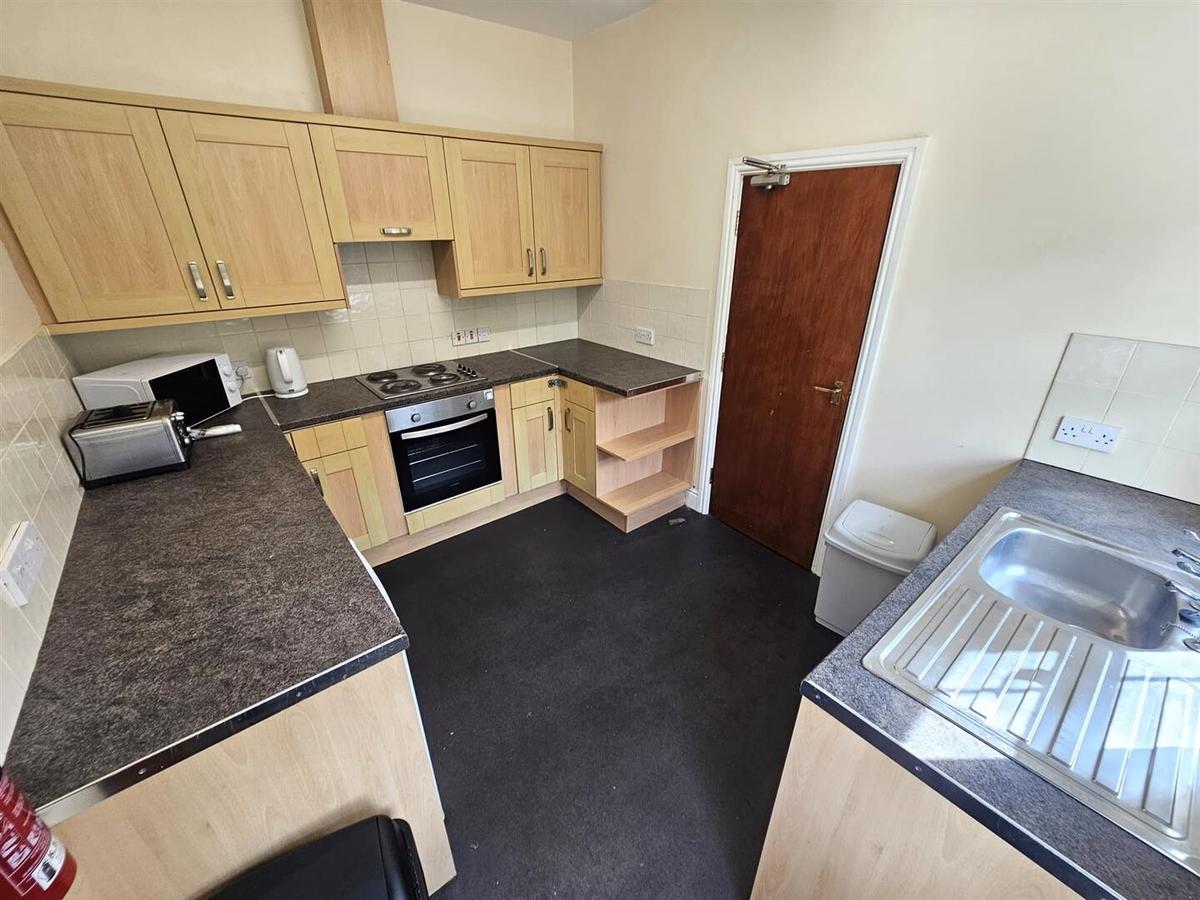 8 bedroom house for rent Caradoc Road, Aberystwyth, SY23 2JY UniHomes