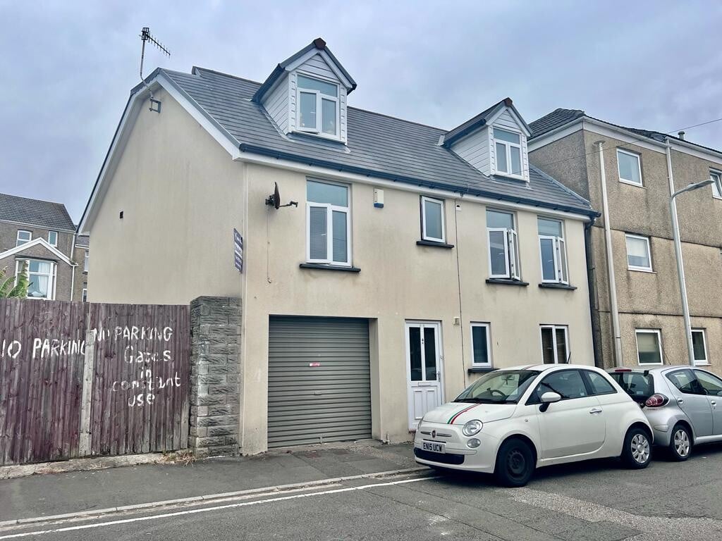 6 bedroom house for rent Catherine Street Swansea, SA1 4JS UniHomes