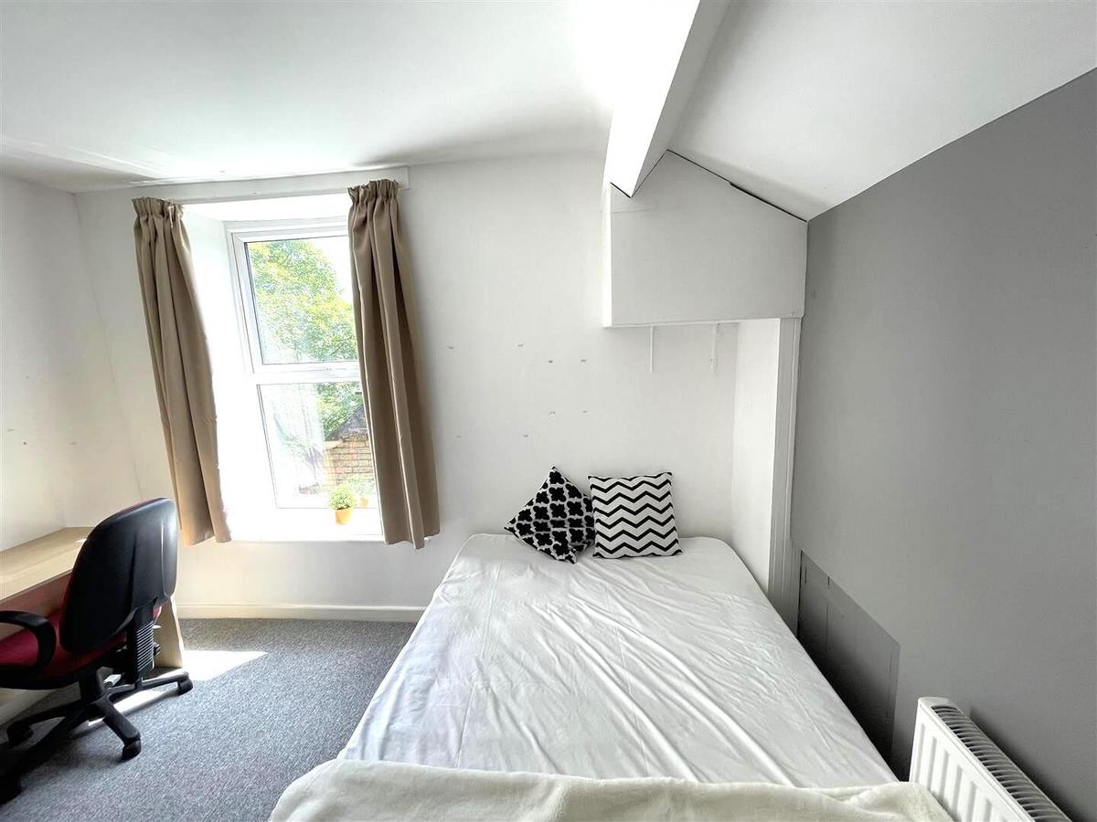 7 bedroom house for rent Spring Hill Road, Sheffield, S10 1ES UniHomes