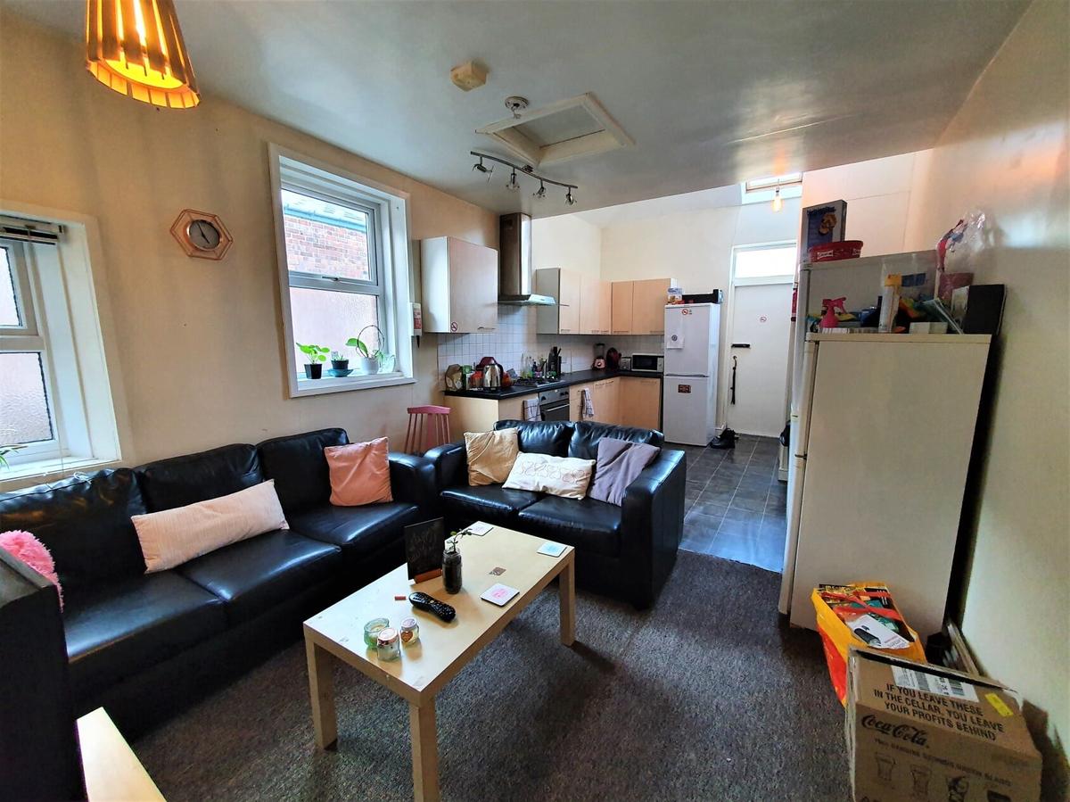4 bedroom house for rent Rothbury Terrace, Newcastle, NE6 5XJ UniHomes