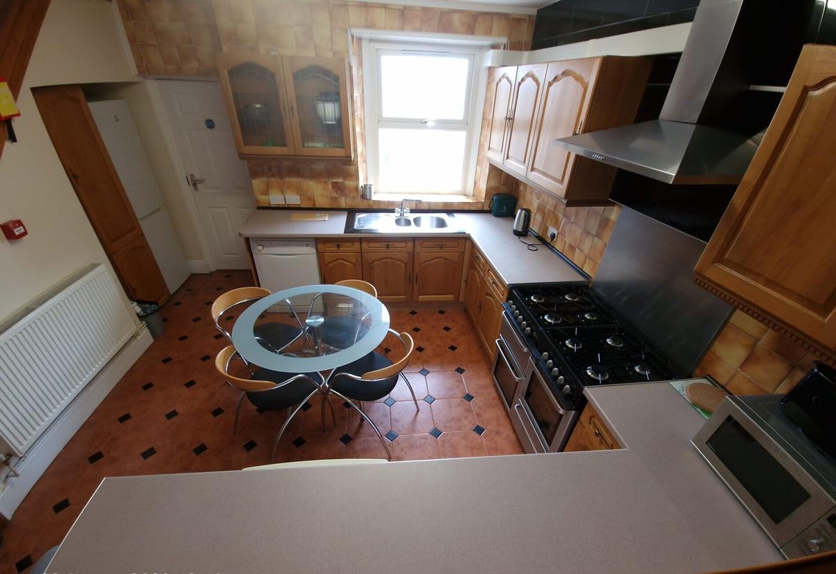 6 bedroom house for rent Kilvey Terrace St Thomas Swansea, SA1 8BA