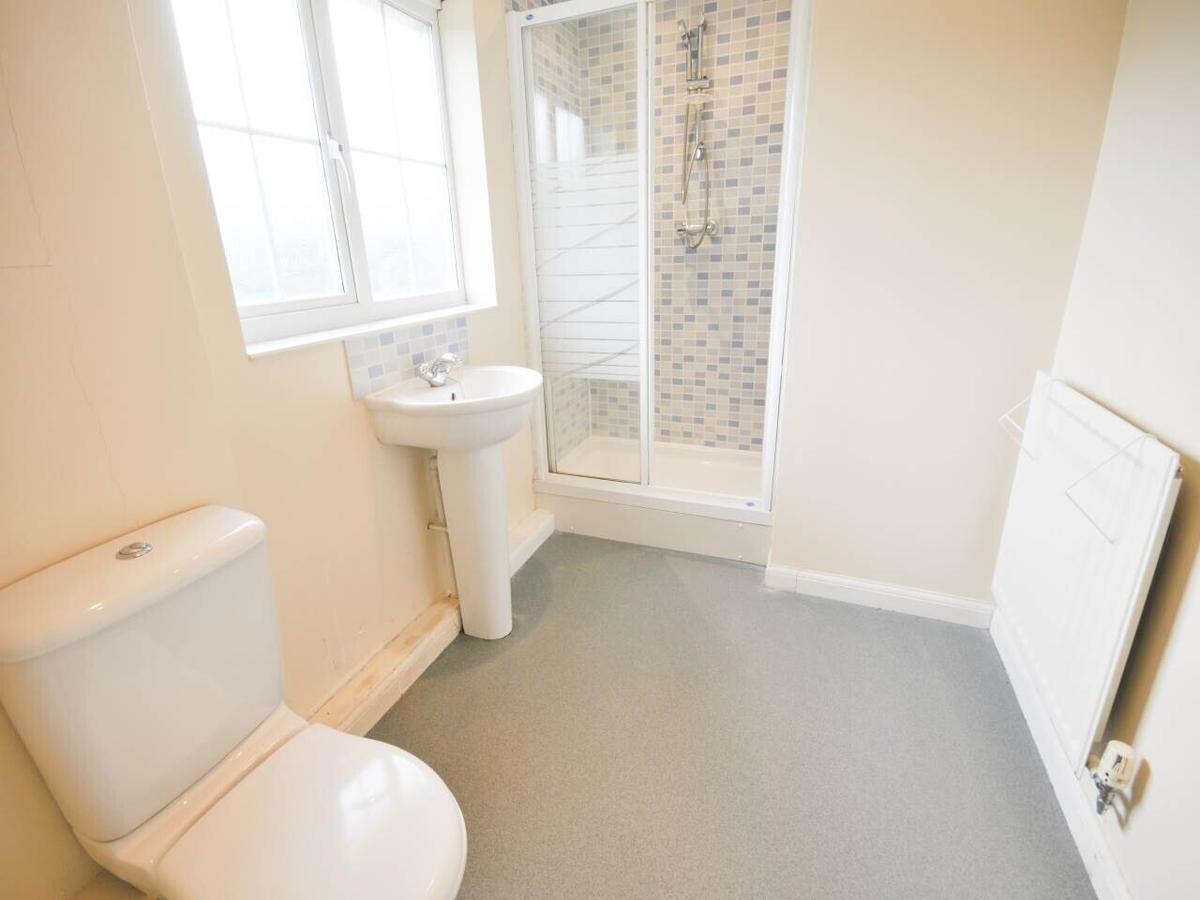 4 bedroom apartment for rent Dragon Road, Hertfordshire, AL10 9LX UniHomes