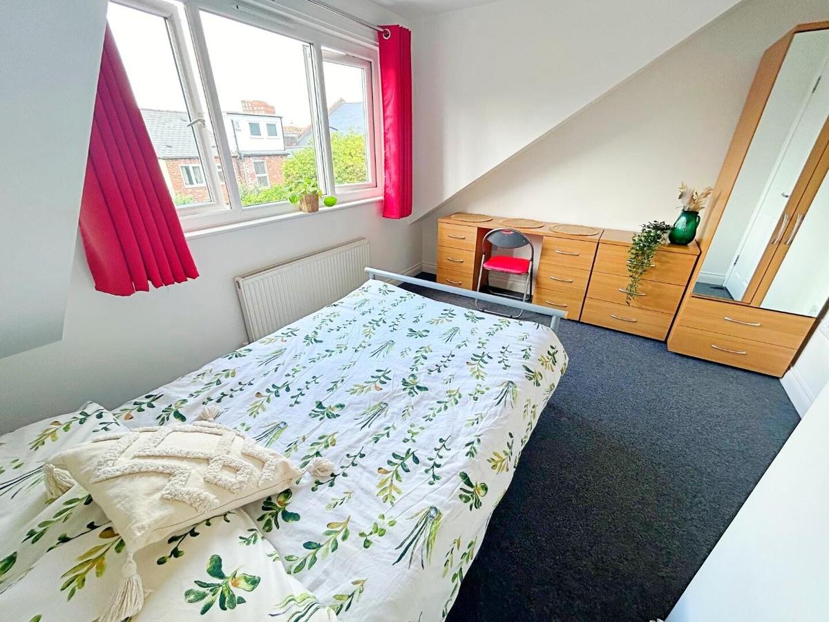 4 bedroom house for rent Edmund Road Sheffield, S2 4EE UniHomes