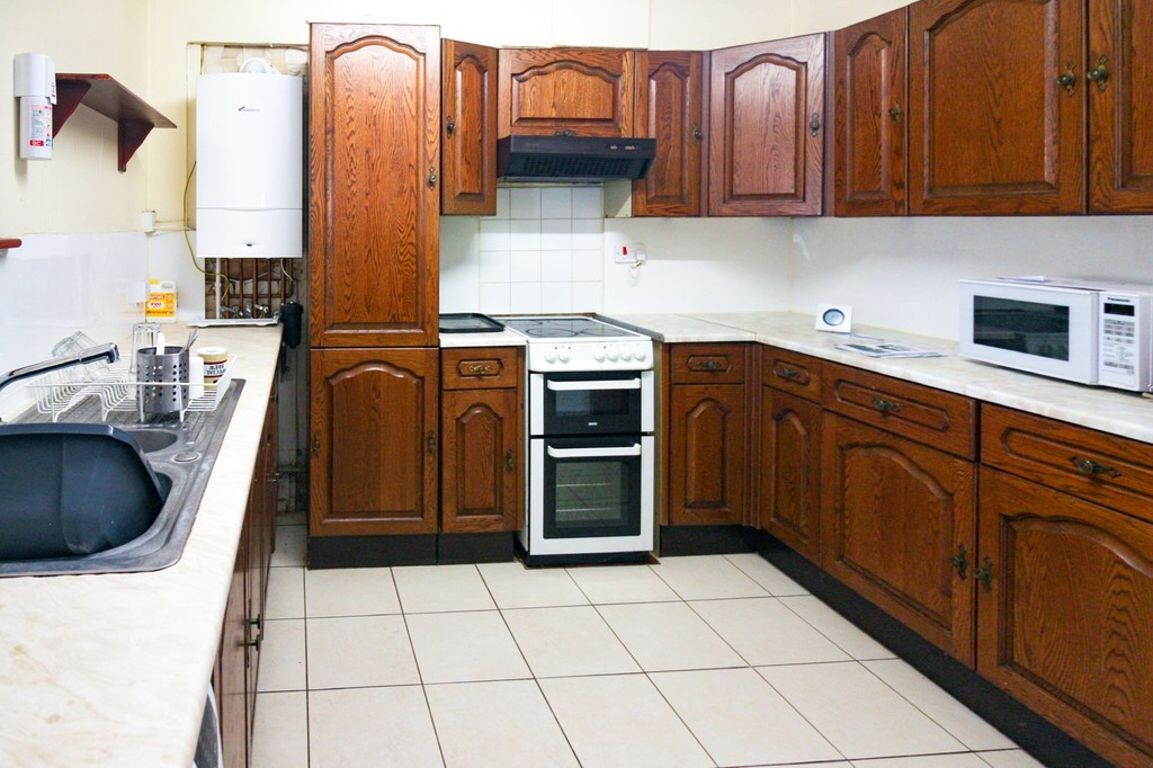 4 bedroom house for rent Frome Road, Bath, BA2 2QE UniHomes