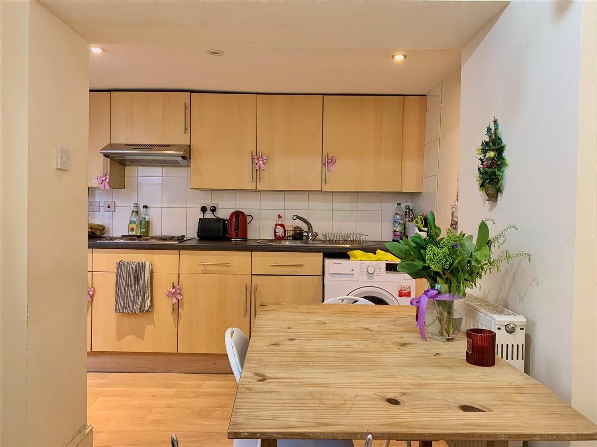 4 bedroom house for rent Surrey Street, Brighton, BN1 3PA UniHomes