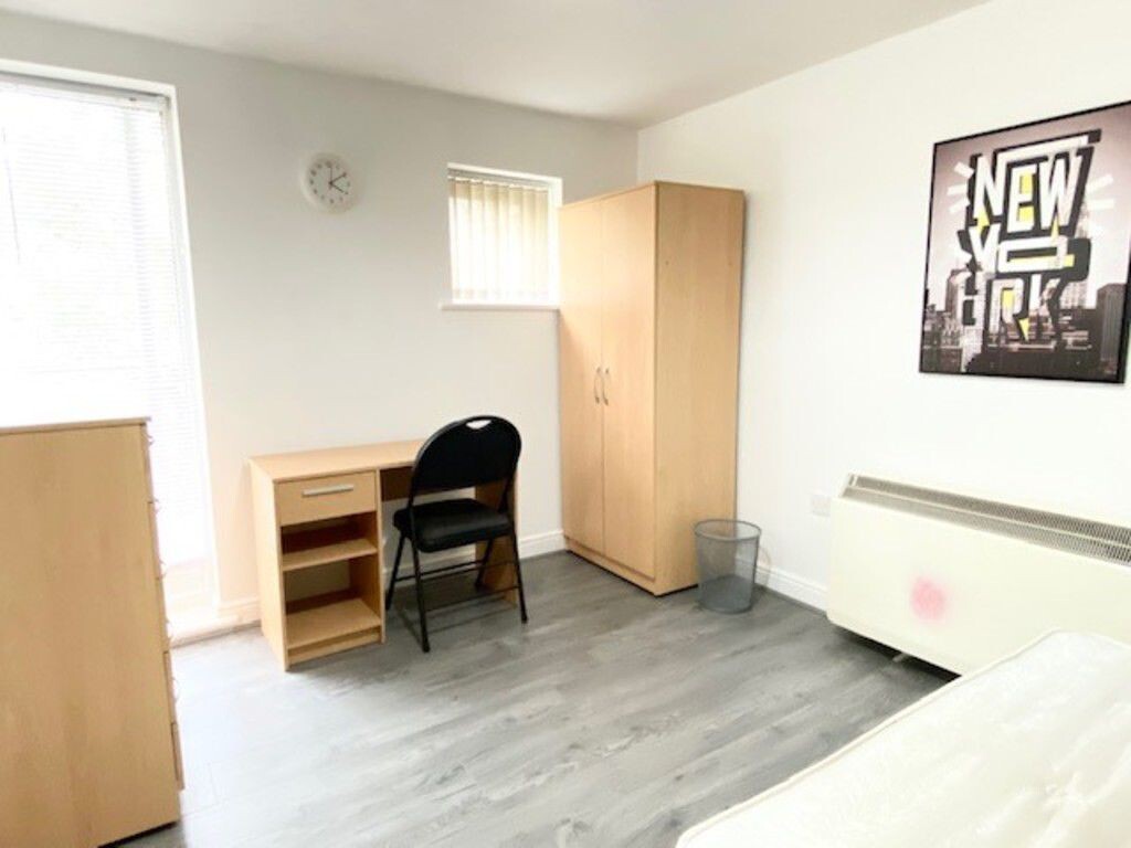 3 bedroom apartment for rent Bingley Court, Canterbury, CT1 2SX UniHomes