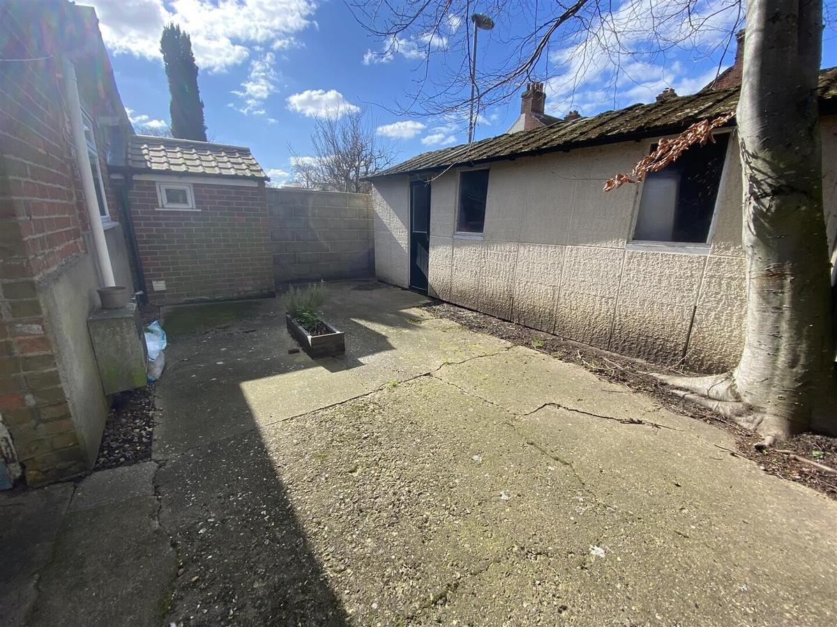 6 bedroom house for rent College Road, Norwich, NR2 3JA UniHomes