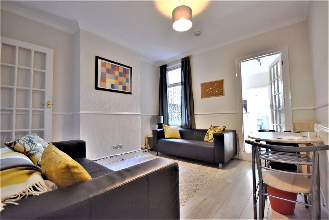 4 bedroom house for rent Northfield Road, Coventry, CV1 2BS UniHomes