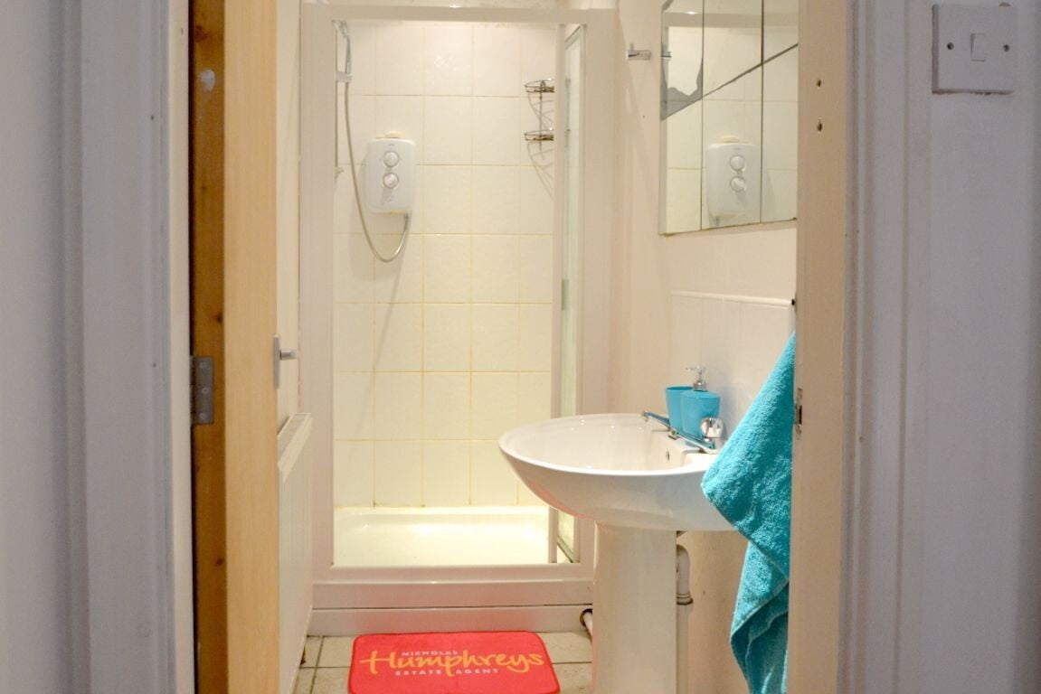 5 bedroom house for rent Rolleston Drive, Nottingham, NG7 1JT UniHomes