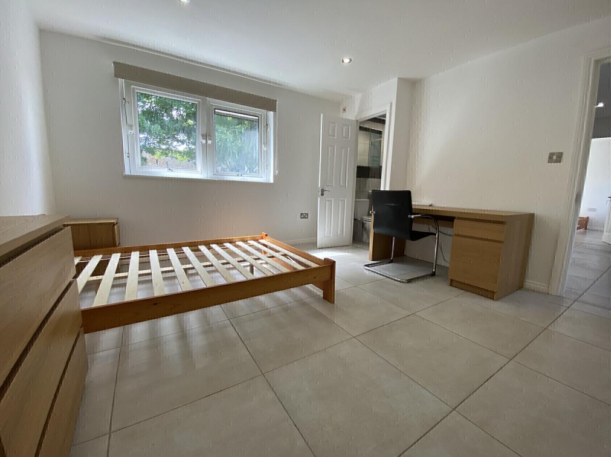 2 bedroom apartment for rent Holborn Street, Leeds, LS6 2QP UniHomes