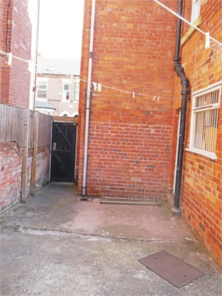 4 bedroom house for rent Midland Avenue, Nottingham, NG7 2FD UniHomes