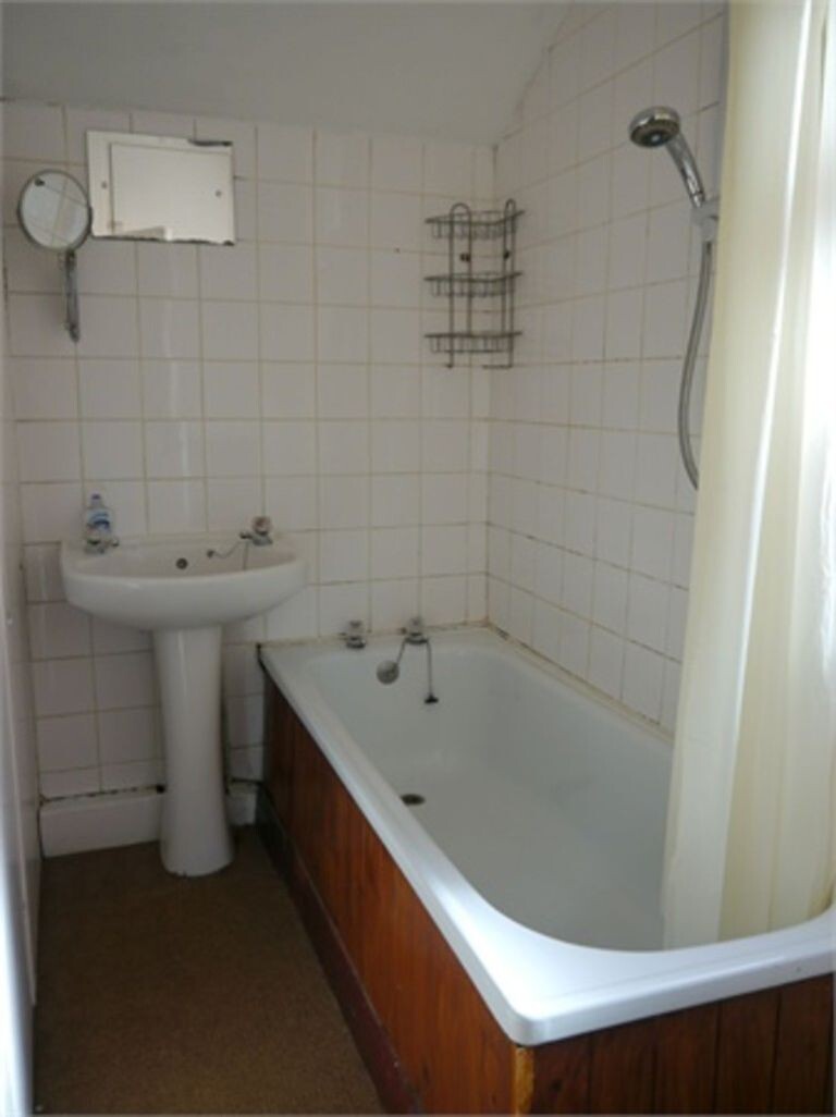 4 bedroom house for rent Midland Avenue, Nottingham, NG7 2FD UniHomes