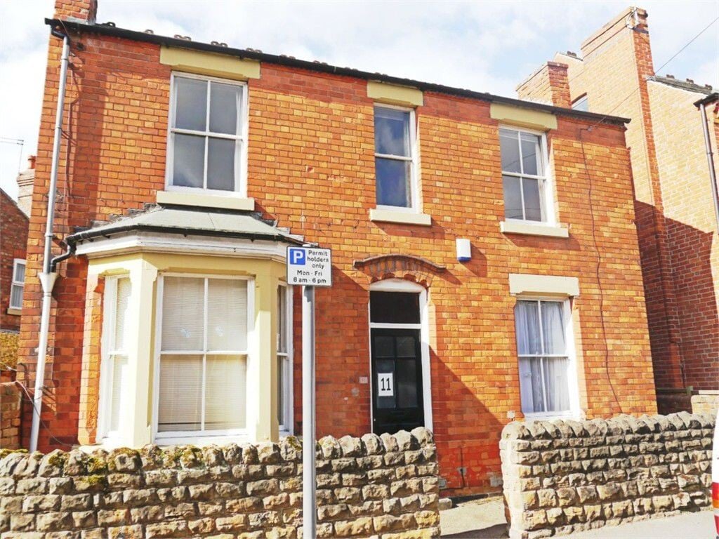 4 bedroom house for rent Midland Avenue, Nottingham, NG7 2FD UniHomes