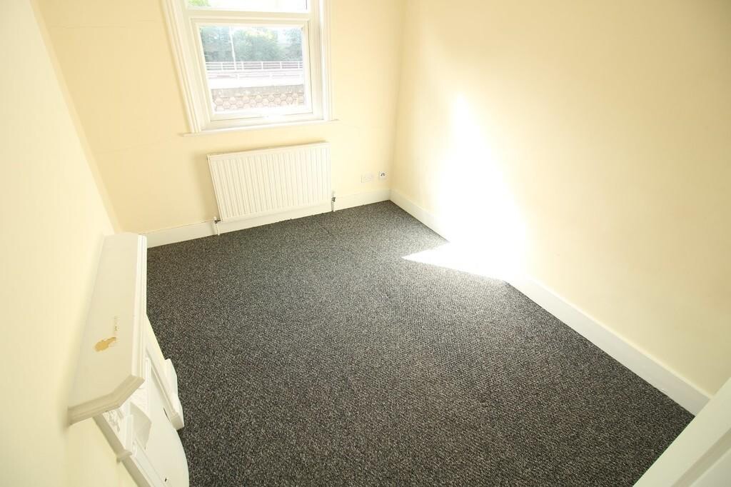 4 bedroom house for rent Weston Road, Surrey, GU2 8AS UniHomes