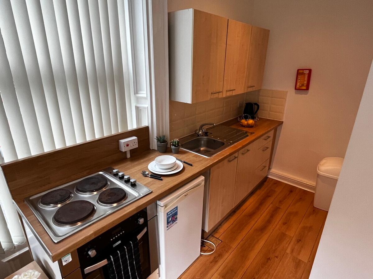 1 bedroom house for rent Ridgeway House, Grosvenor Road, Leeds, LS6 2DZ